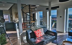 Detached House With Amazing Sea View And Hot Tub